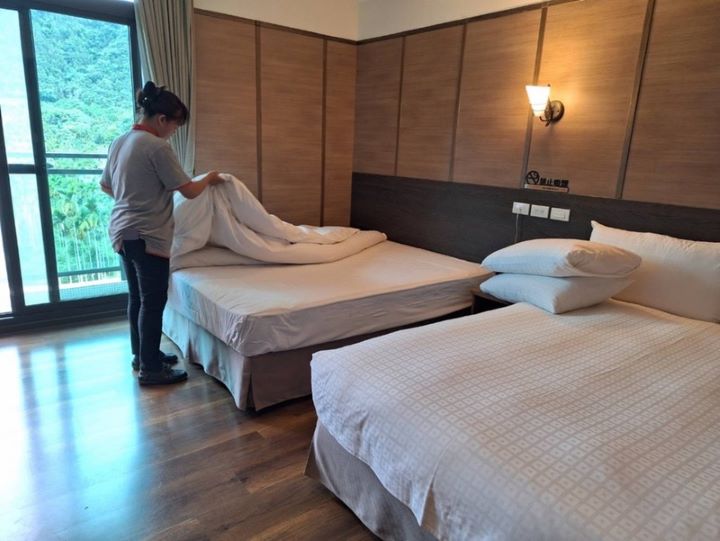 星級旅館的成本高度剛性，包括人力、能源與耗材、食材與物流成本波動，高租金與資金成本壓力。圖/中央社