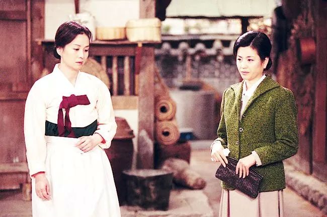 李多寅的母親甄美里因出演《大長今》走紅。圖／取自견미리 X