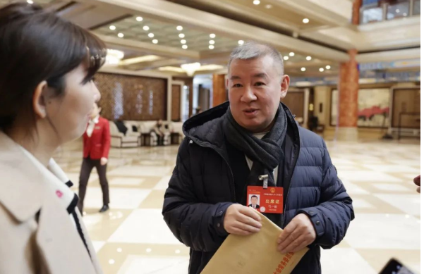 全國人大代表、中國科學院大學知識產權學院院長馬一德建議政府應超前部署應對AI白領失業潮。圖/取自北京市司法局