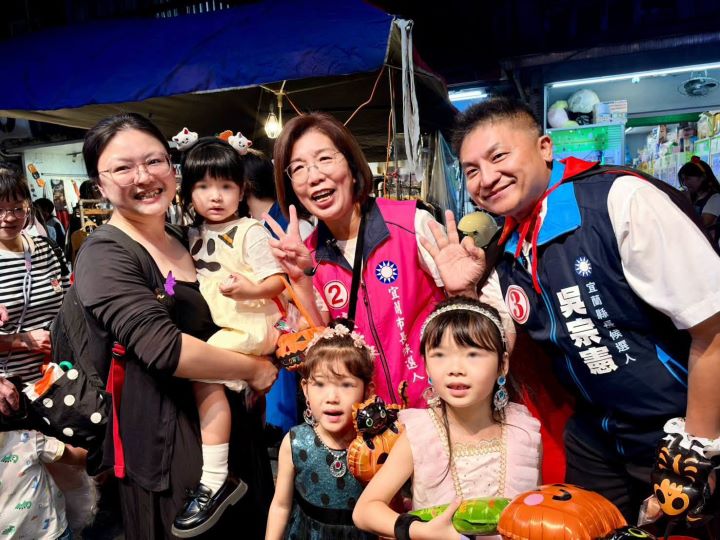 國民黨宜蘭縣長候選人吳宗憲(右)表示,希望結合台北科技產業資源及人工智慧(AI)技術,進一步提升園區發展動能,吸引產業進駐,帶動青年返鄉。圖/取自吳宗憲臉書