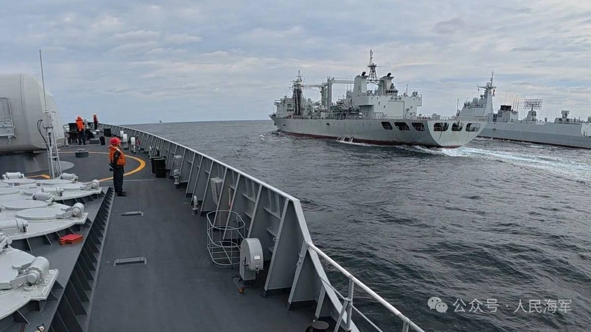 近日，東部戰區至少動用3艘驅逐艦進行實彈演習。圖/取自人民海軍