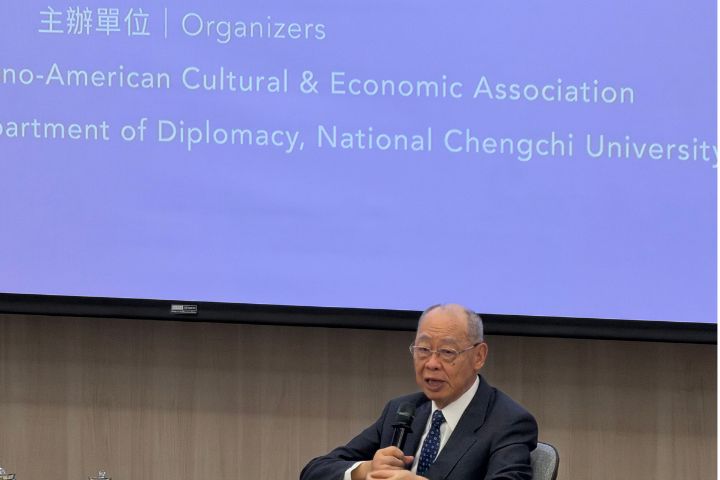 錢復回顧程建人長年投入外交工作的經歷,盛讚他在台美關係最艱困的年代扮演關鍵角色。圖/梅花新聞網