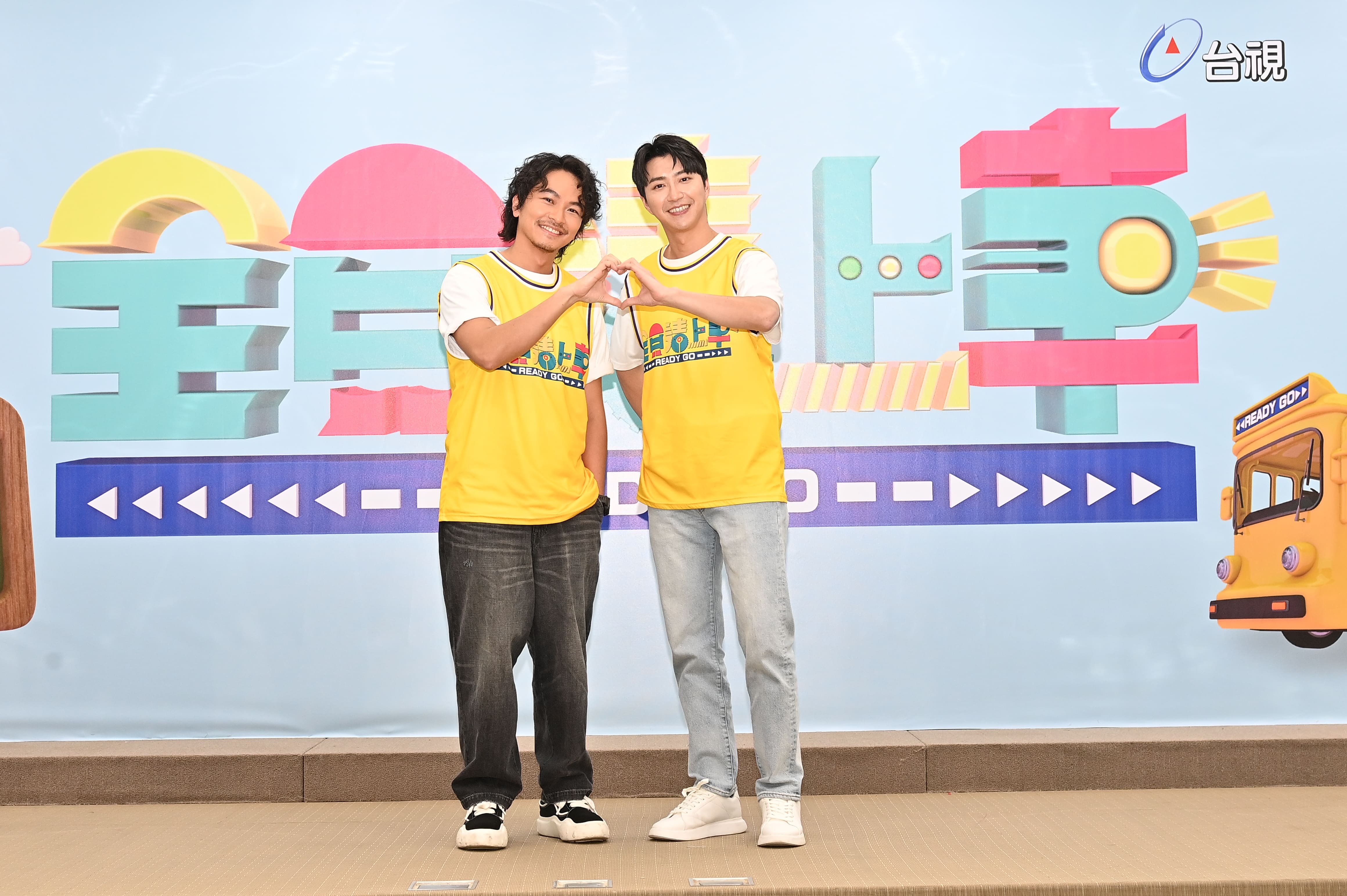 江宏傑與楊銘威加入主持群行列。圖/台視提供