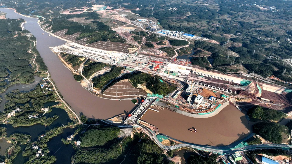 圖為建造中的平陸運河青年樞杻。圖／取自新華社