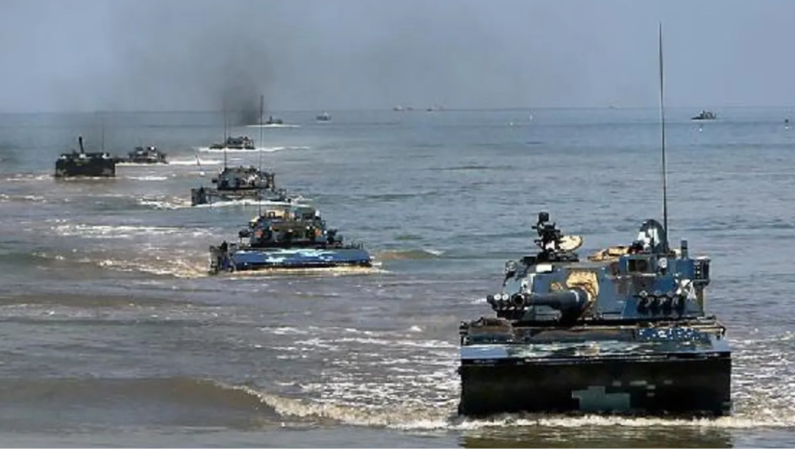 大陸旅外學者鄧聿文稱，台灣將在2028年面臨大陸的攤牌。圖/取自中國軍網