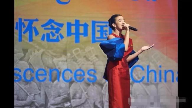 柬埔寨小公主珍娜，在央視唱她外曾祖父所寫的歌「懷念中國」。圖／取自中國台灣網