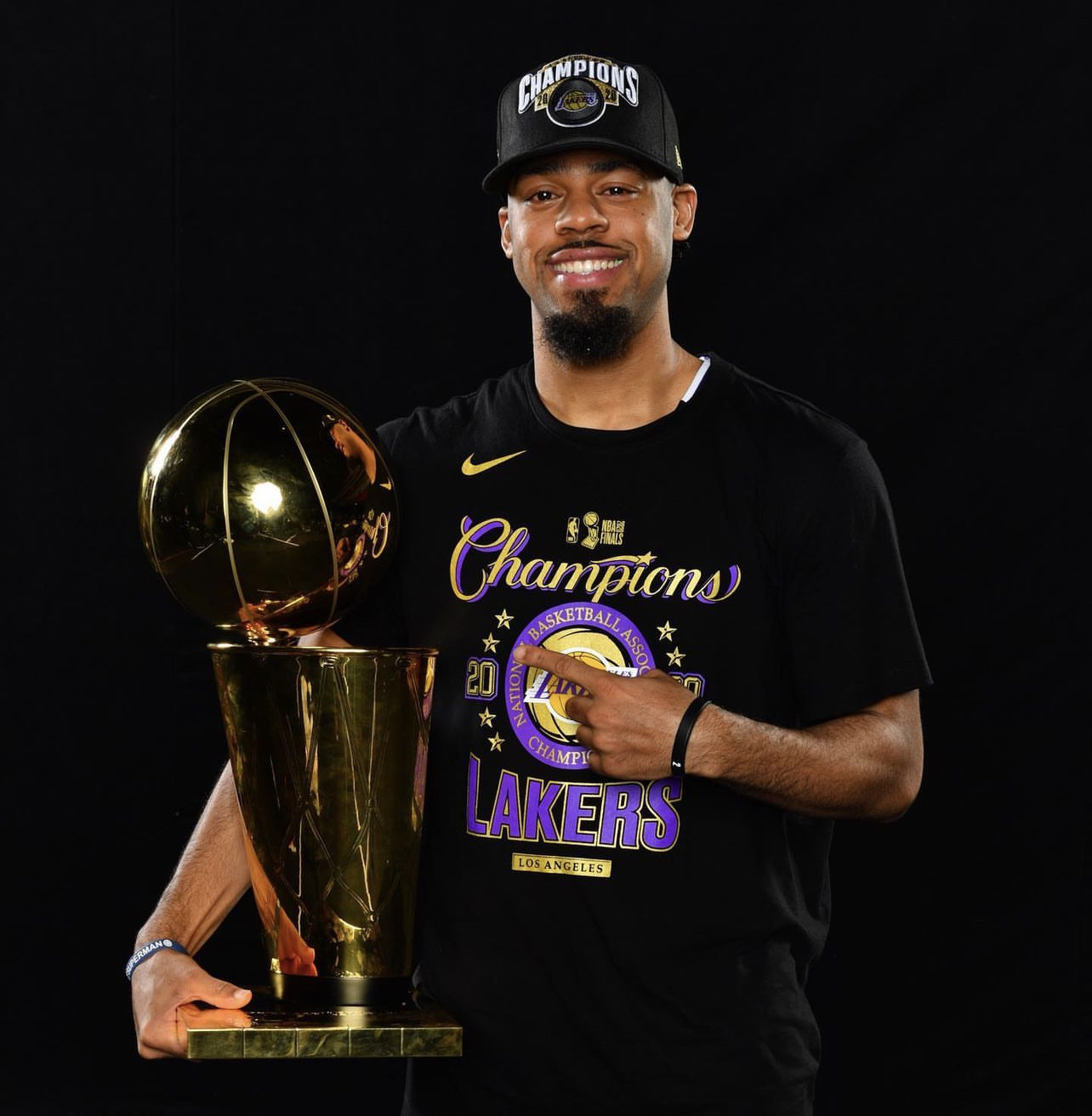 庫克在霍華德的號召之下也將來台灣。圖/取自Quinn Cook IG