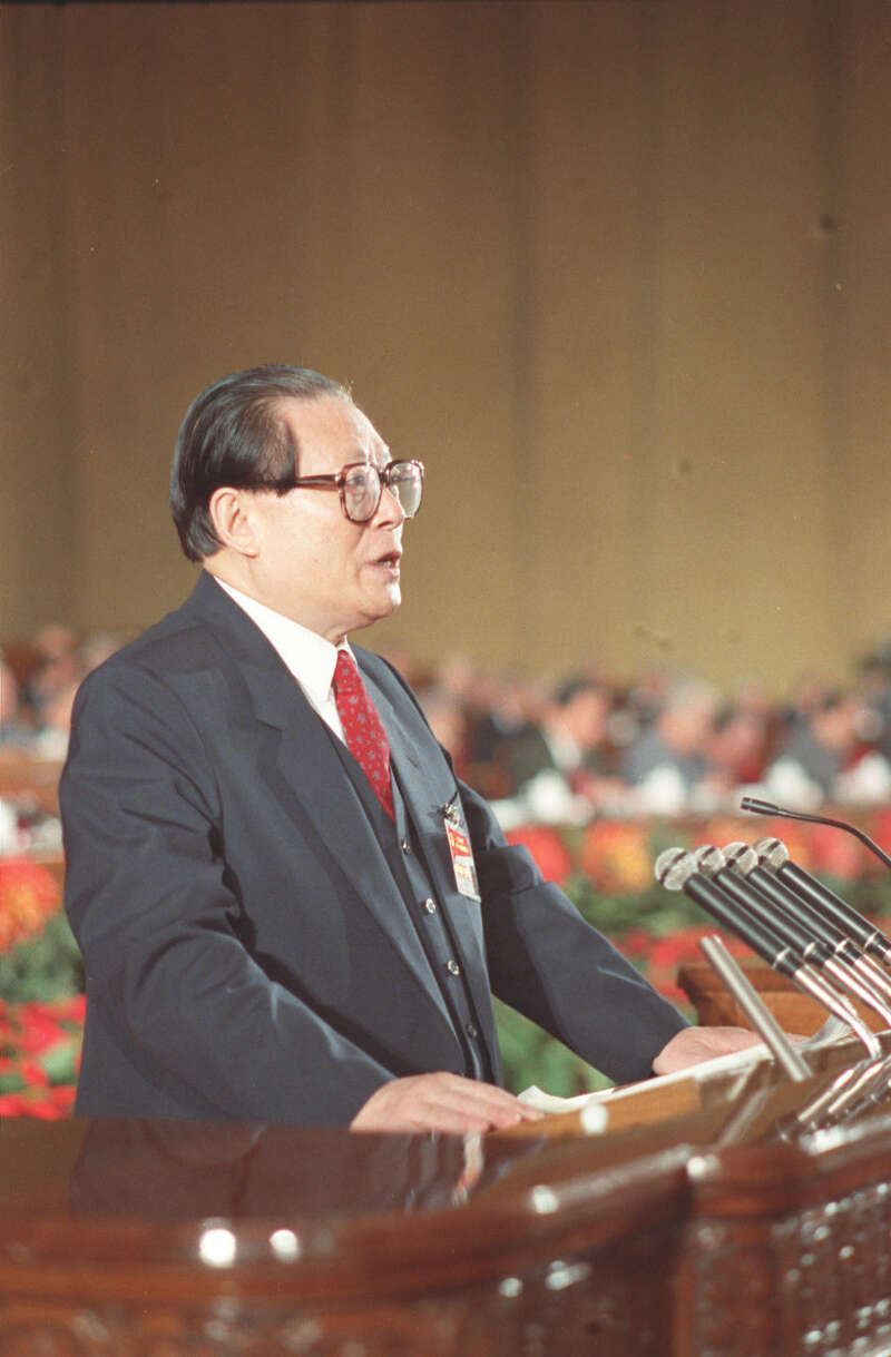 1992年中共十四大是江澤民確立第三代領導核心的重要黨大會。圖/取自央視