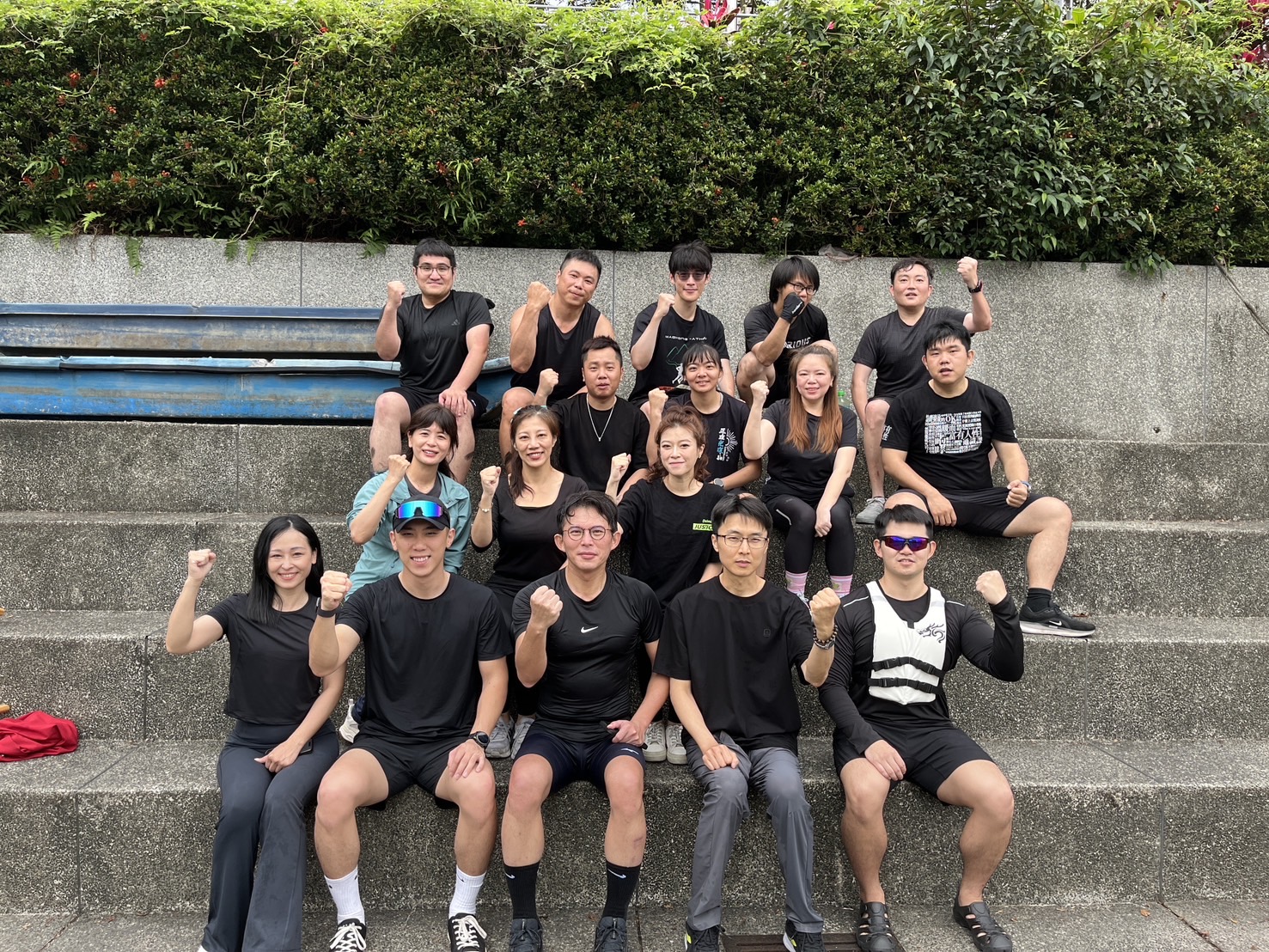 圖為民眾黨主席黃國昌（前排中）18日上午集訓的畫面。圖/黃國昌辦公室提供