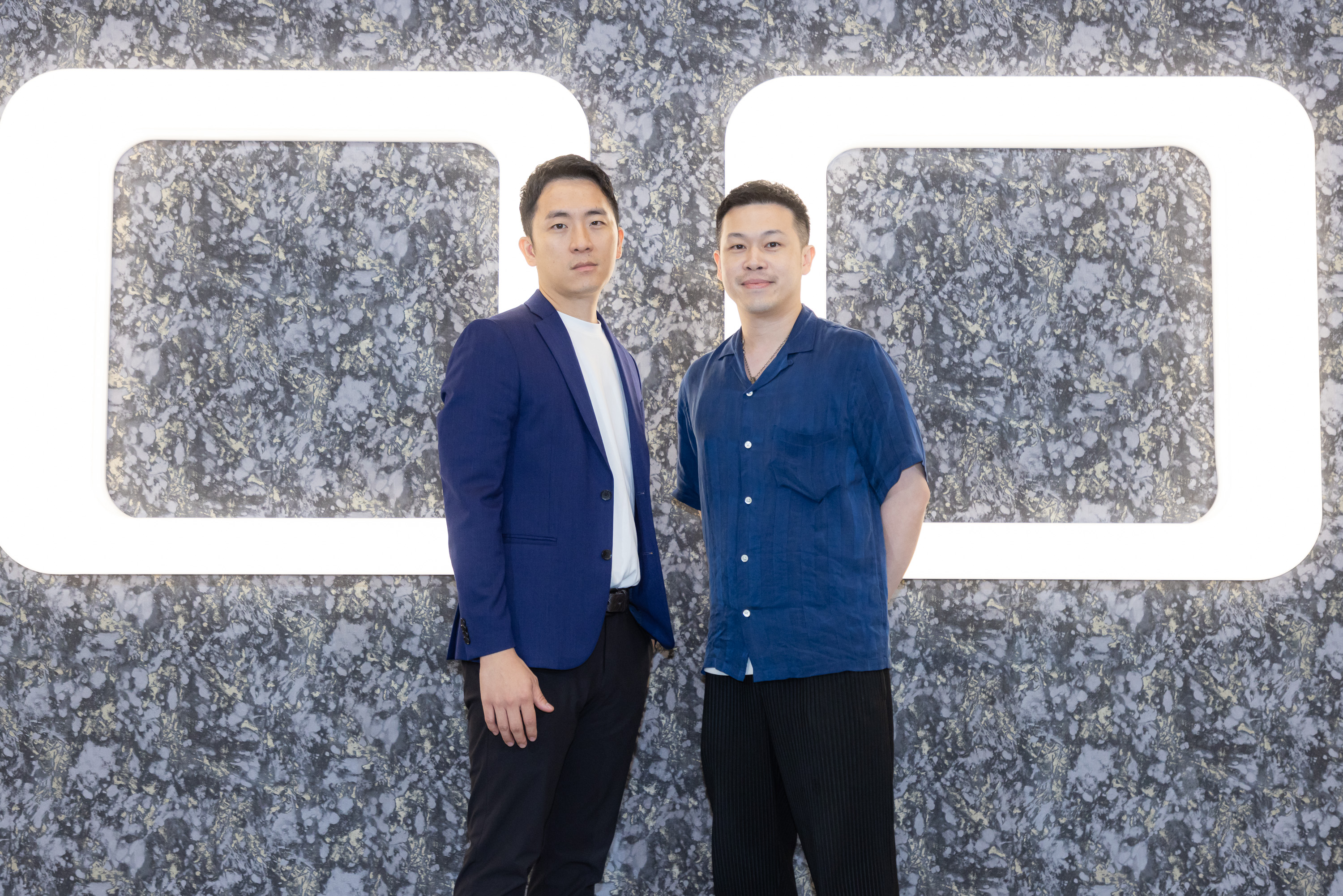 主辦《SCOOL》選秀的天空娛樂營運長王維皓與《SCOOL》與製作人謝皓倫。圖/天空娛樂提供