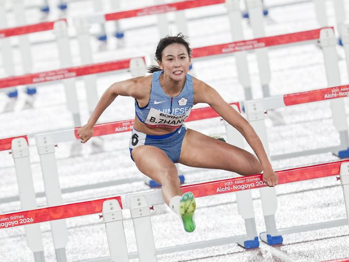 2026愛知名古屋亞運田徑女子100公尺跨欄決賽27日晚間舉行,台灣好手張博雅(圖)最終以13秒17位列第4名,無緣頒獎台。圖/中央社