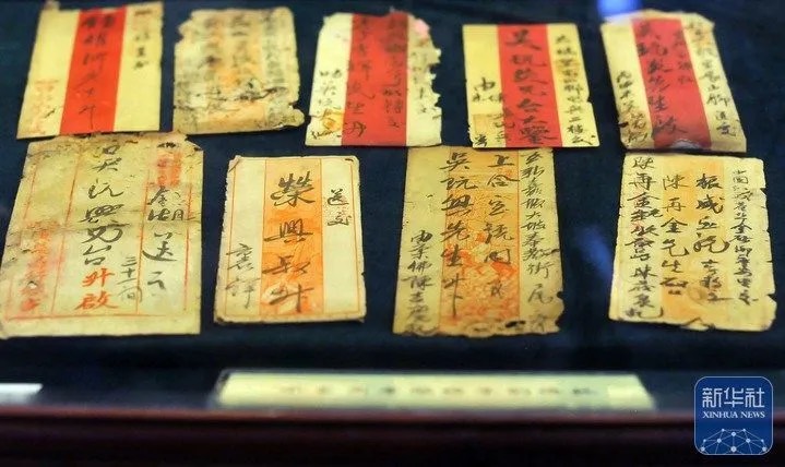 《給阿嬤的情書》以潮汕「僑批」文化為敘事主軸，透過跨越南洋與故土的書信往來，串聯家族離散、女性命運、海外生存與文化傳承。圖/取自新華社