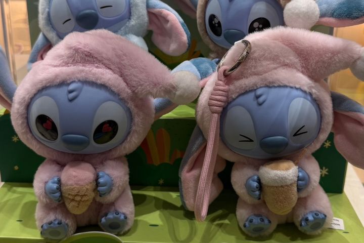 名創優品IP合作多元化,精準踩中Z世代的興趣消費。圖/記者陳素貞攝