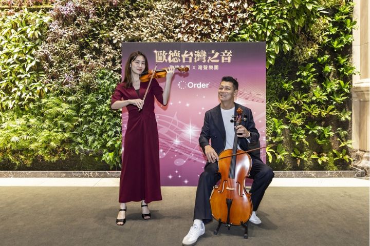 藝人聶雲攜手音樂劇《三個傻瓜》中的女兒張郁婕共襄盛舉，現場滿滿耳熟能詳的樂曲。圖/歐德集團提供