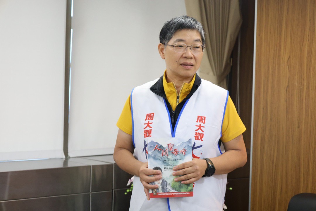 周大觀基金會董事長郭盈蘭律師透露，基金會特別邀請台灣著名女登山家江秀真（見圖），與金特羅共同完成這趟「玉山生命之旅」。圖／周大觀文教基金會提供
