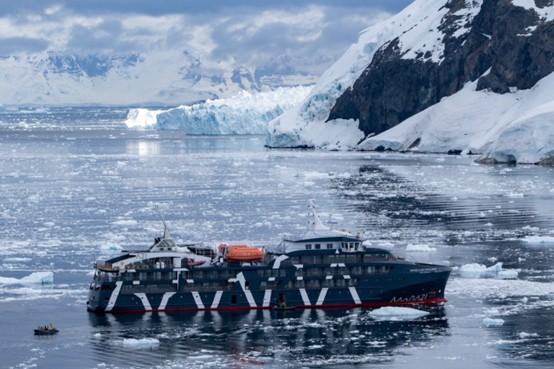 載客人數僅有76人的麥哲倫探索號。圖/開元周遊提供