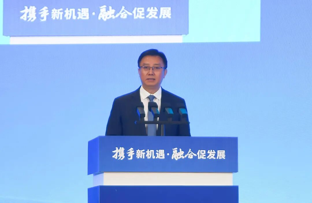 德陽市委副書記、市長黃朝陽說,德陽希望未來能與台灣在新一代資訊技術、積體電路、精細化工、健康食品、生物醫藥及農機裝備等領域深化合作。圖/取自《川越海峽》