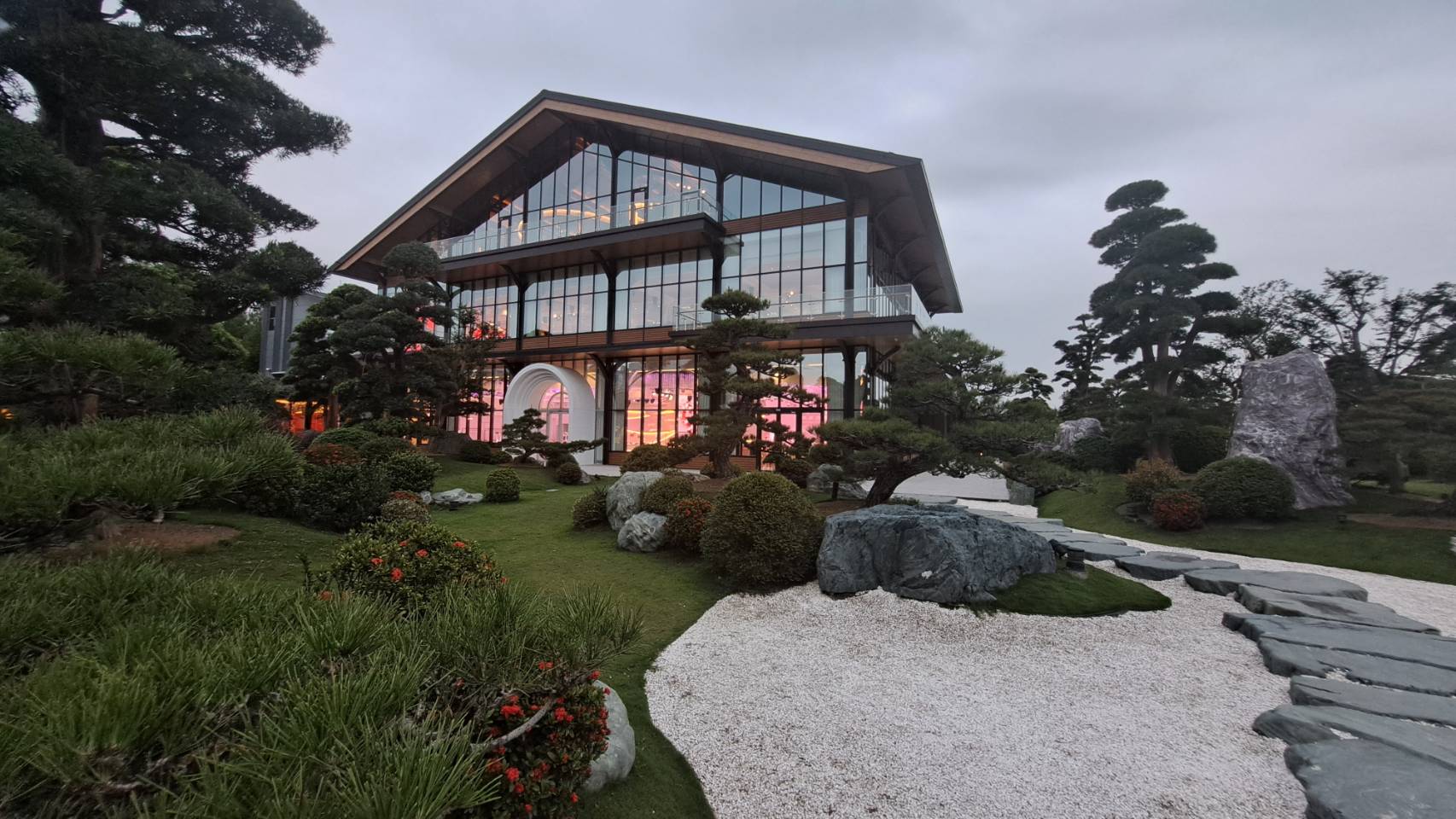 成美文化園區的大宴會廳，可容納700多人。圖/宋秉忠攝