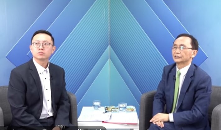 張益豪(左)接受美麗島電子報董事長吳子嘉(油)主持的《董事長開講》節目專訪。圖/取自《董事長開講》YouTUbe