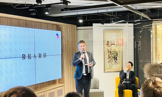 波蘭投資貿易台北辦事處首席代表Lukasz Piotr Lanski說到自己與台灣的淵源是從大學時持續至今，也希望能提升台灣波蘭的國民互動。圖／台波商會籌備處提供