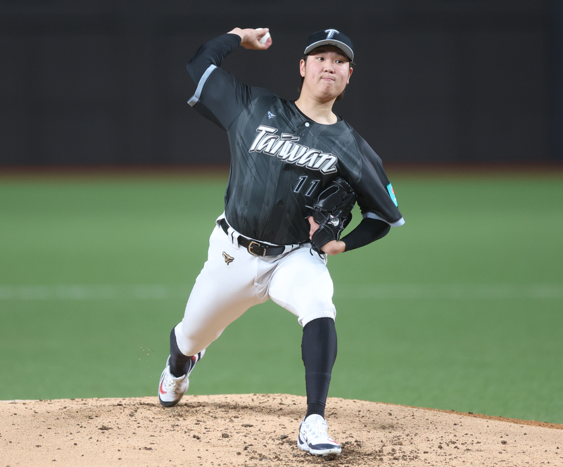  世界棒球經典賽（WBC）中華隊27日與日職北海道日本火腿鬥士隊打交流賽，中華隊投手古林睿煬（圖）掛帥先發，儘管被敲出全壘打，但古林睿煬自評投球感覺回饋好、盼用最好狀態迎接WBC。圖/中央社