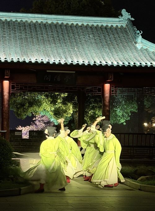 岳陽樓推出沉浸式夜遊演藝表演《今上岳陽樓》。圖/記者陳素貞攝