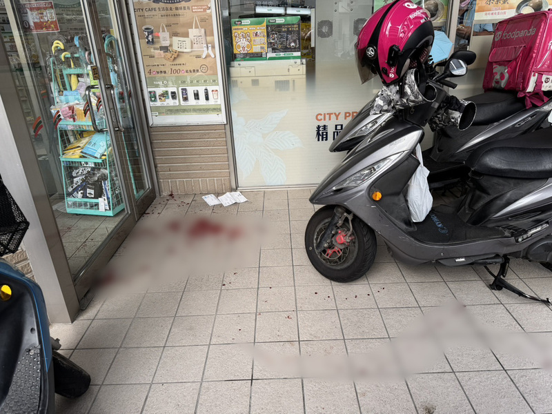 1名男子2日在苗栗縣苗栗市中正路1間超商附近持刀攻擊路人，2名女童受傷送醫。圖/中央社