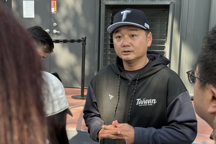 中華隊總教練曾豪駒（圖）表示，野手陳傑憲當隊長很稱職，團隊向心力帶得很好，希望繼續維持。團/中央社