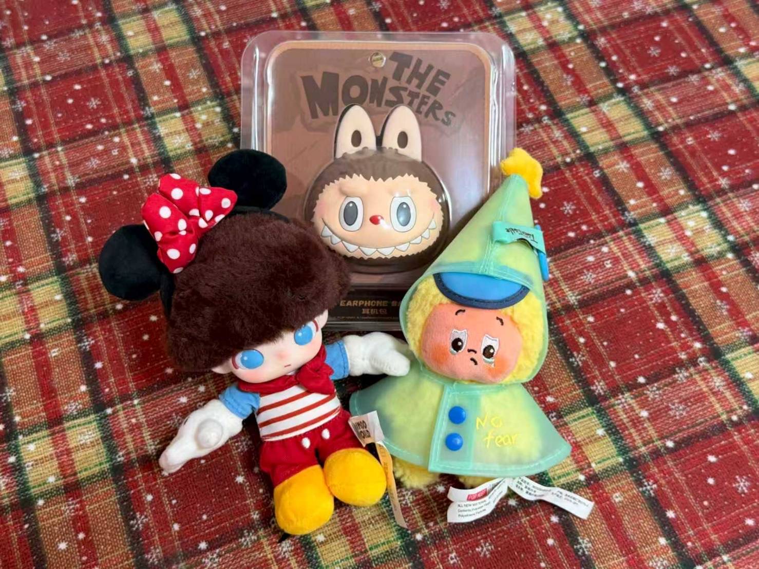 形象呆萌、治癒的盲盒公仔,成了大陸年輕人家中不可或缺的「收藏品」。圖/中新社記者劉遠攝