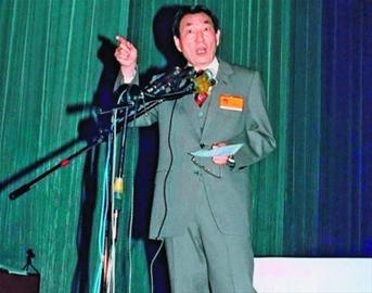 圖為1988年4月25日,朱鎔基在上海市九屆人大一次會議第四次全體會議上講話。圖/取自中新網