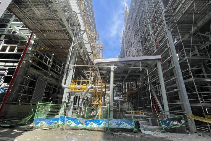 高雄興達發電廠9日火警後，燃氣新1號機、新2號機均已暫停試車，需待調查檢視改善完成才能試運轉。圖/中央社