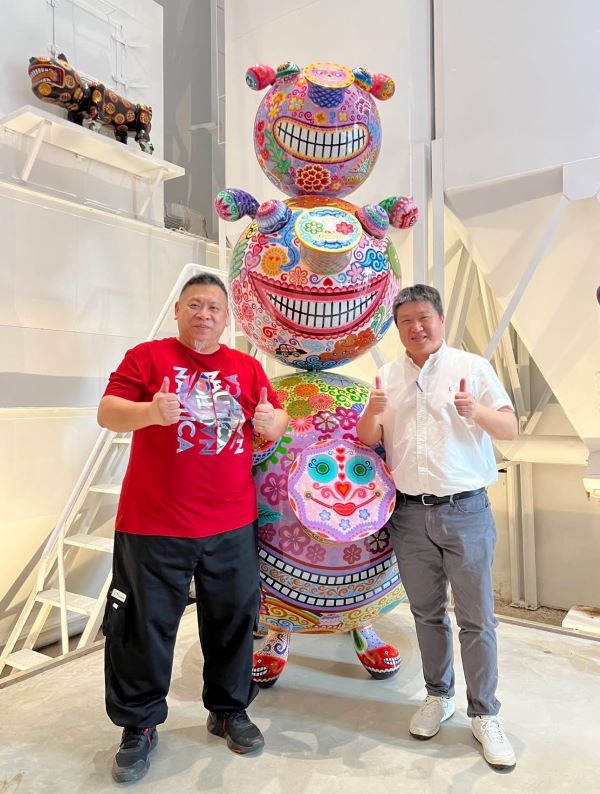 楊國瑜（右）對美的實踐力，源自於對產業轉型與品牌價值的長期思考。圖/取自陳碧涵專欄