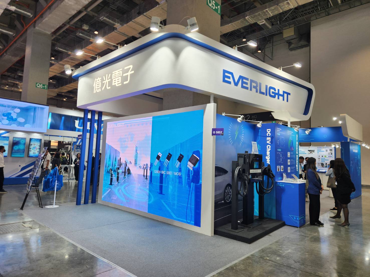 億光電子於2025國際半導體展SEMICON中盛大展出旗下第三類半導體產品系列。圖/億光提供