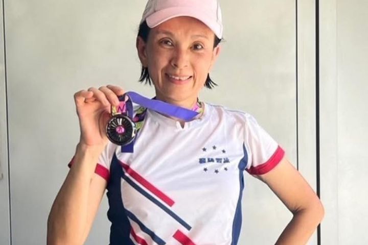  張玉玲分享學習與時間共處、與壓力共存，並在其中重新校準對「好好生活」的理解。圖/取自陳碧涵臉書