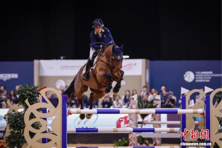 香港賽馬會馬術隊成員賴楨敏,參加五星級國際馬術障礙賽。圖/主辦單位提供