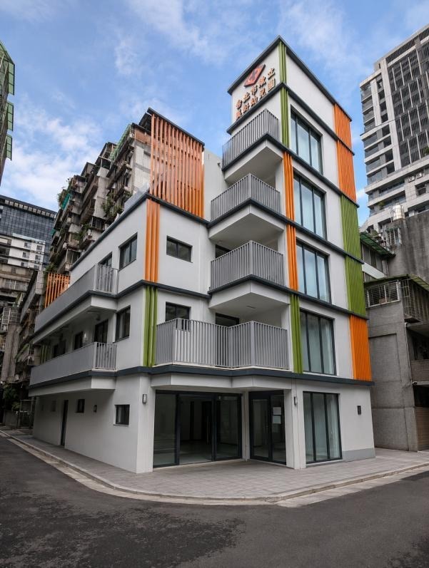 即將完工啟用的仁濟萬華日間照顧中心外觀。 圖/台北仁濟院 提供