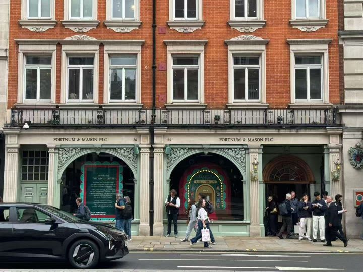 倫敦百年百貨Fortnum & Mason,英國品味的代名詞。圖/開元周遊提供