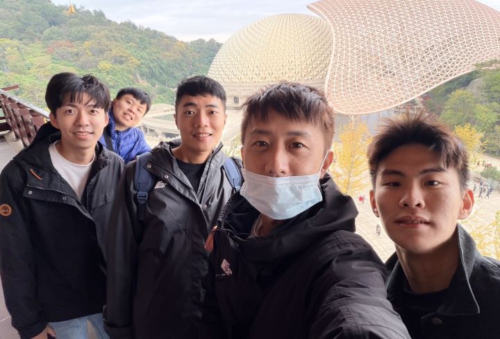 陳亮諭店長分享「精準做對事」讓每位夥伴都能在團隊裡發揮優點與價值。圖/永慶房屋提供