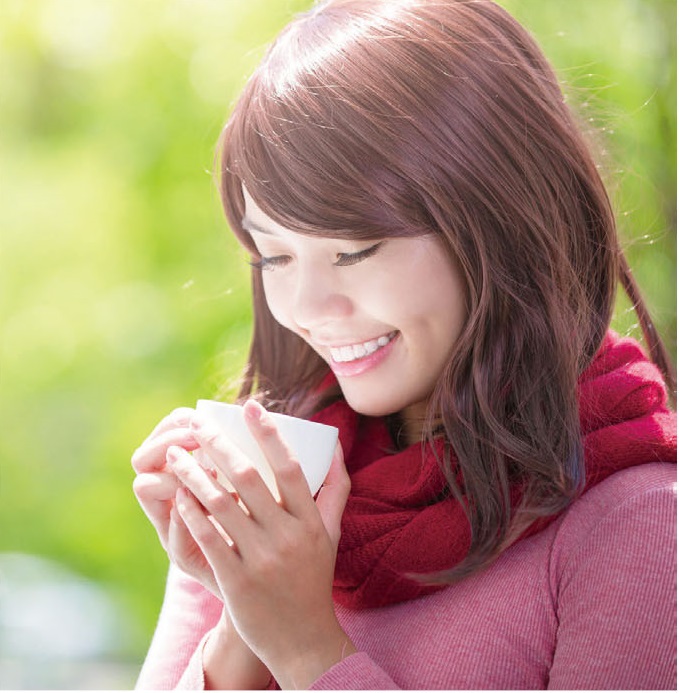 以靜心專注的禪定狀態進食，更能感受食物原味，享受進食過程的喜樂，容易帶來飽足感。圖/禪天下雜誌提供
