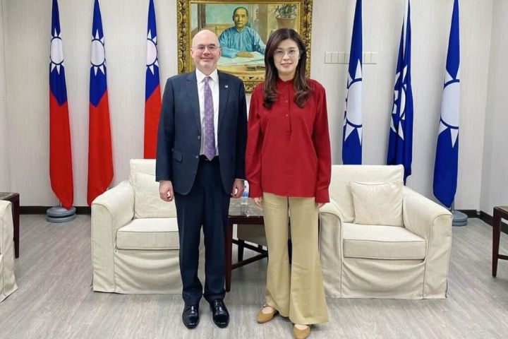 鄭麗文6月訪美　AIT關切國民黨兩岸路線　谷立言再喊話強化無人機戰力