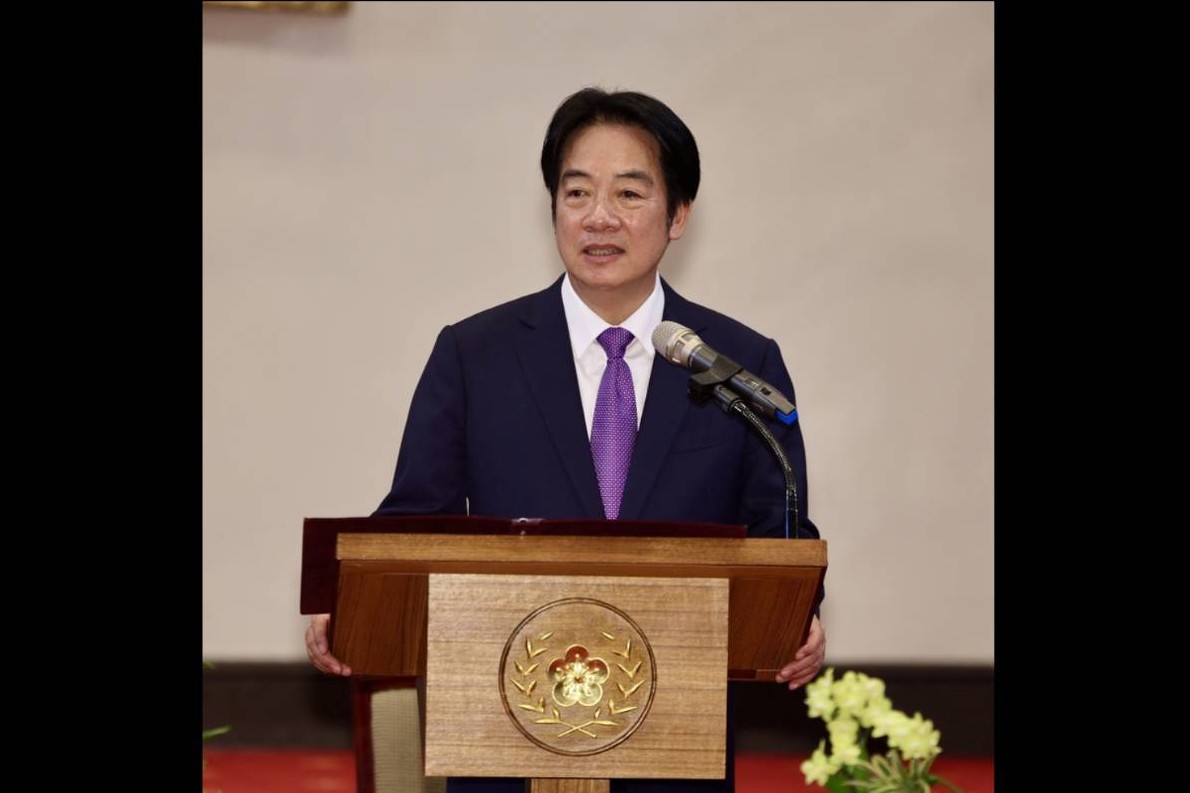 總統賴清德（圖）執政上月屆滿2年，《聯合報》1日公布民意調查結果，5成不滿意賴清德施政，4成1滿意。圖為賴清德5月28日在總統府接見「民主合作論壇」訪賓。圖/中央社