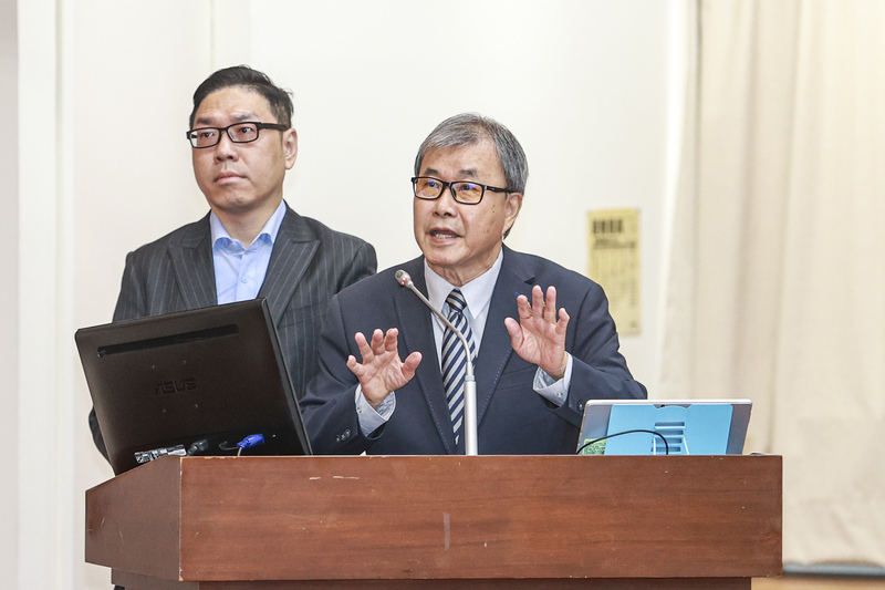 陸籍高中生繁星上台大遭擋　教長稱「法令沒有解釋空間」