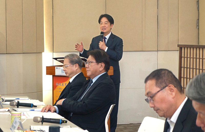 【梅花專論】台灣地方政府在內外夾擊下的自處之道