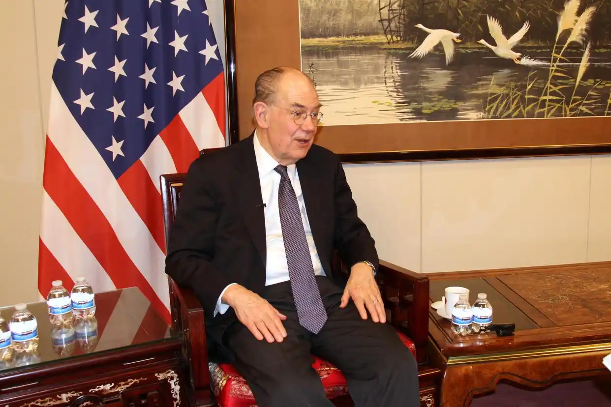 芝加哥大學教授米爾斯海默表示，二戰後美國主導的全球秩序出現結構性變化，美國正面臨前所未有戰略收縮與權力轉移壓力。圖／取自新華社