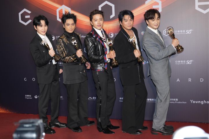 年度歌曲獎為〈星期五晚上〉，演唱者是Energy。圖/陳思豪攝