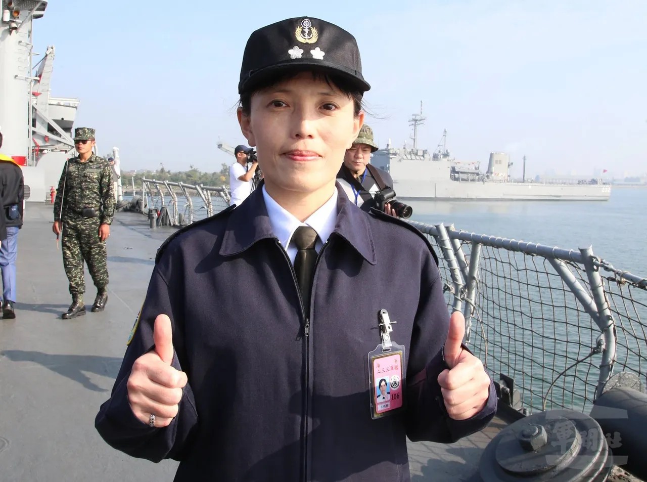 「馬尾妹」尤鐿濂2016年接任中平艦長職務，成為海軍第一位二級艦女艦長。圖／翻攝自國防部發言人臉書