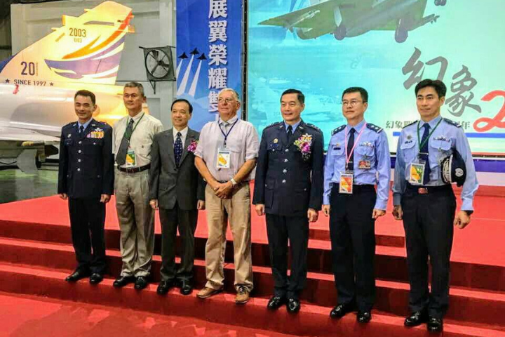 訓練我14幻象種子教官！法國總教官辭世...與愛徒沈一鳴天堂相聚