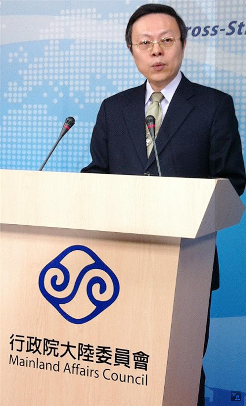 圖為時任陸委會主委王郁琦(圖)2014年8月20日召開記者會,說明前陸委會副主委張顯耀去職風波。圖/取自中華民國僑務委員會