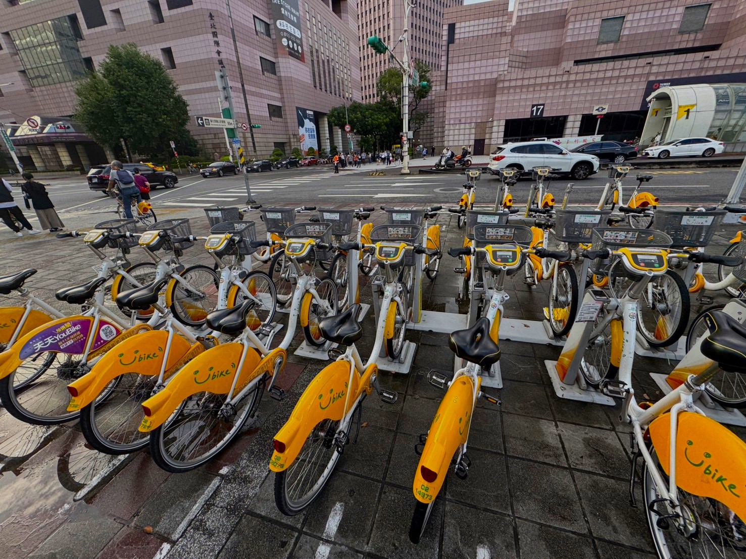 北北桃7月1日起實施YouBike違規行為記點，一年內累積違規記點達3點將被停權。圖/讀者提供