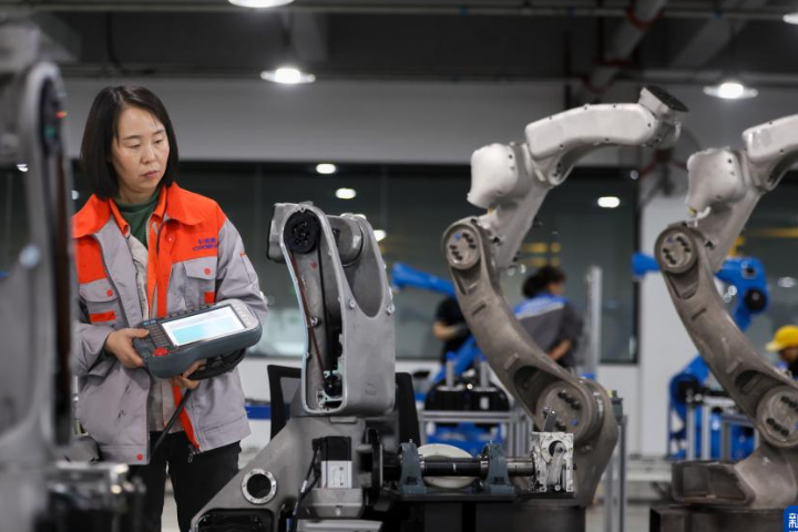 大陸海關公布數據！去年經濟達標「保5」　製造業與網購成支撐　房地產投資大跌17%